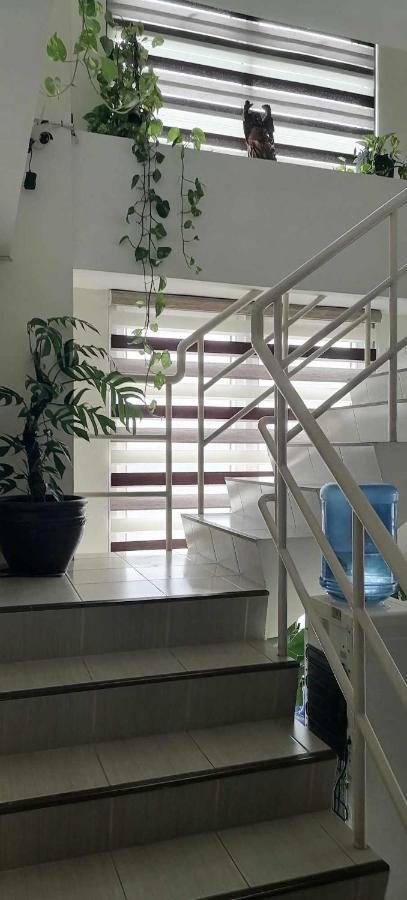 3 Bedrooms Access Penthouse Condo Unit Manila Exterior photo